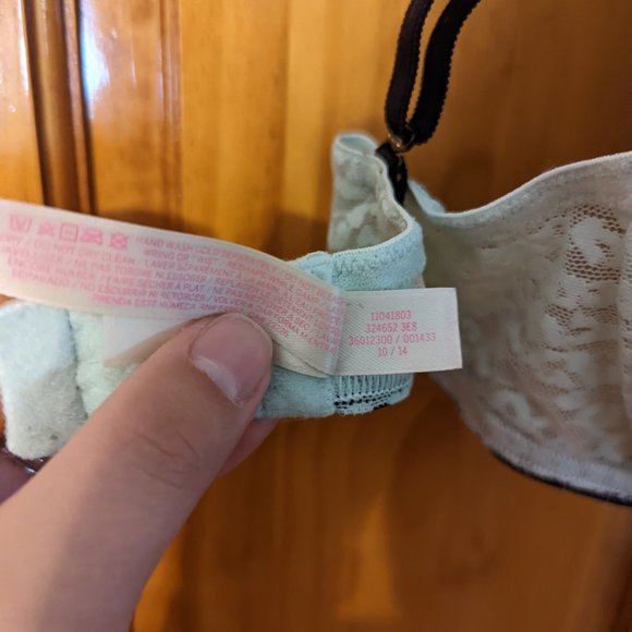 Victoria's Secret PINK Push Up - Picture 9 of 13